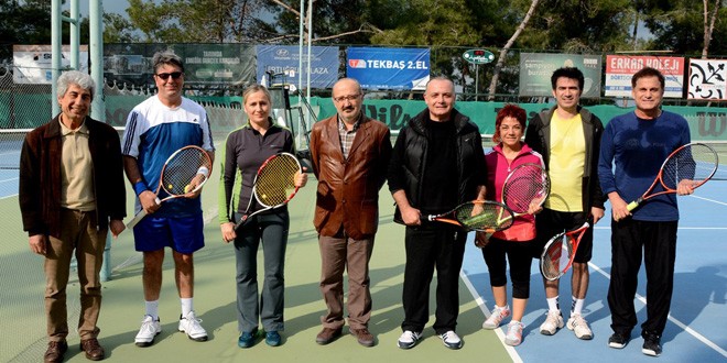 Doktorların Tenis Turnuvası Başladı