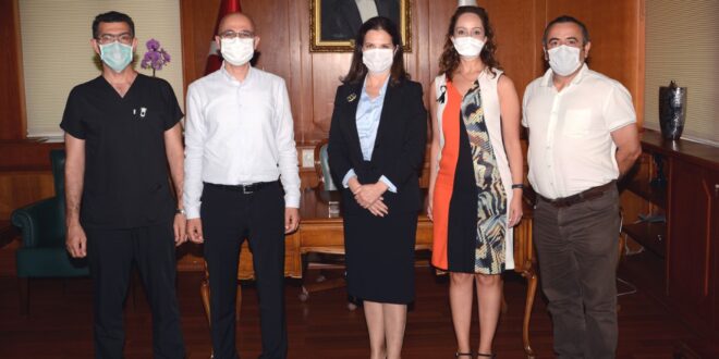 Adana Tabip Odası Yönetim Kurulu üyeleri’nin Çukurova Üniversitesi Rektörlüğüne atanan Prof. Dr. Meryem Tuncel’e ‘Hayırlı olsun’ ziyareti